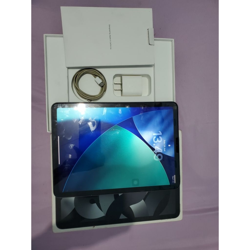 Second Ipad Air 5 M1 64 GB Wifi Fullset Orian
