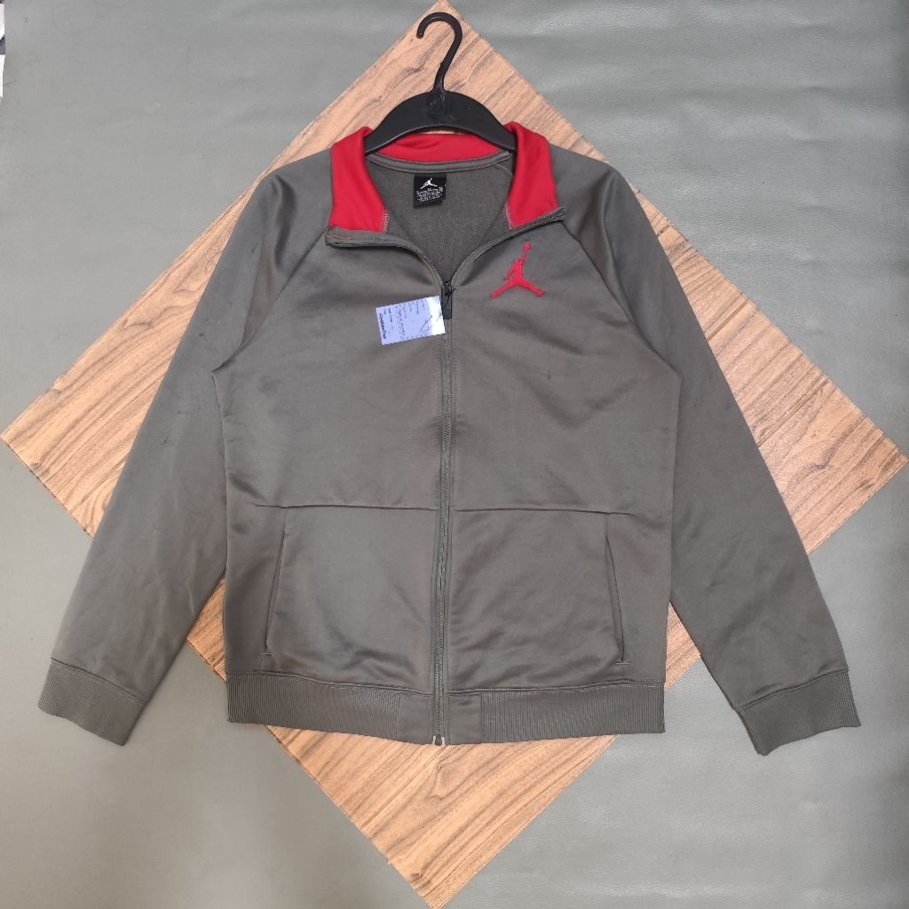 tracktop jacket jordan