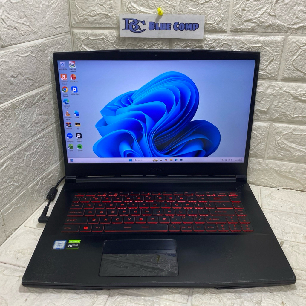 Laptop MSI Gaming Core i7 Gen 9 Nvidia GTX 1650 Ram 16 GB SSD 256GB Laptop Design 3D Render Siap Pak