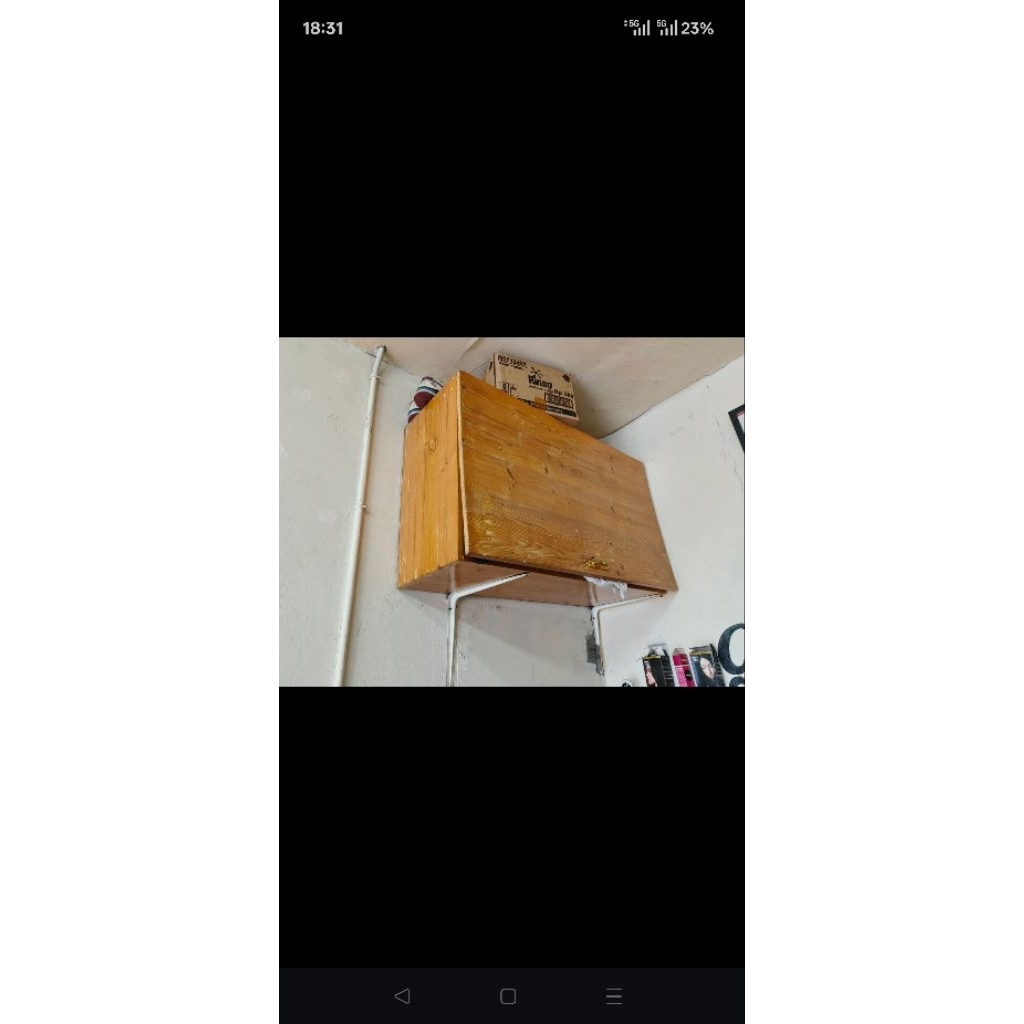 Lemari dinding kayu jati belanda (bekas)
