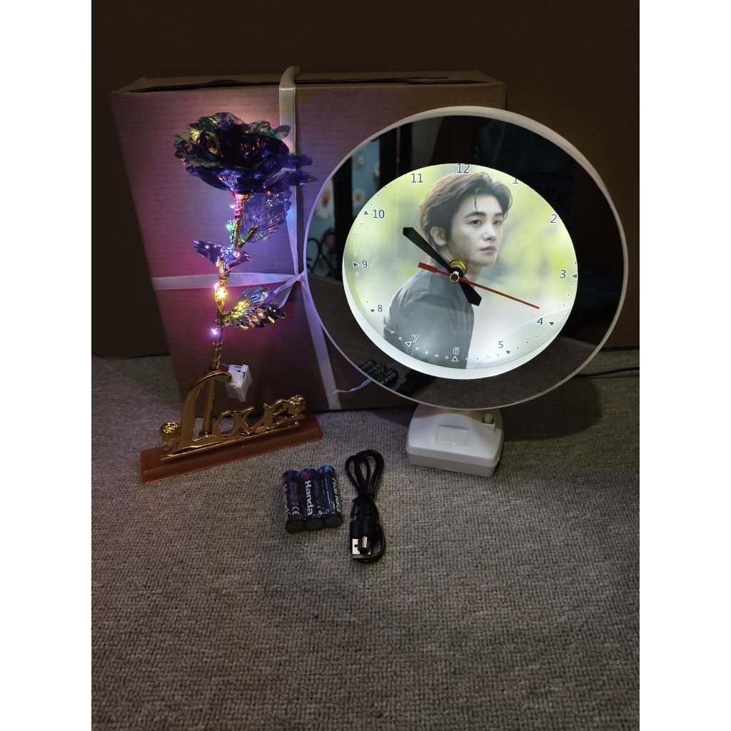 Hampers cermin jam kado unik bunga magic mirror bestie ulang tahun wedding