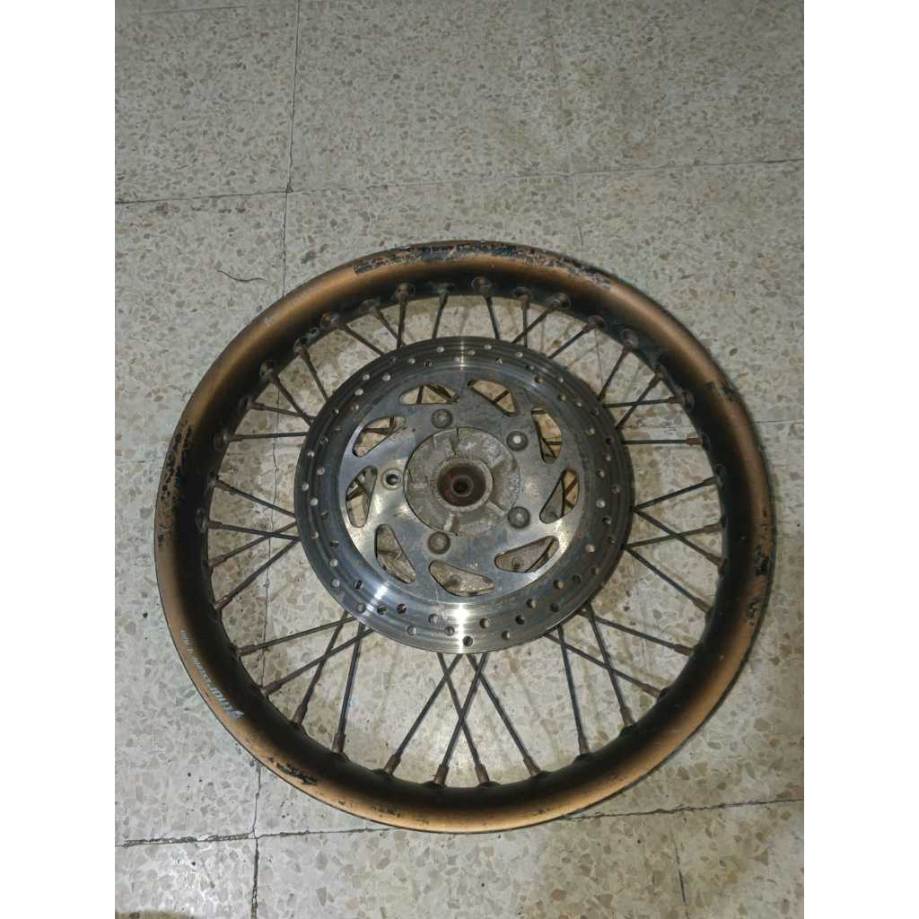 Velg Ruji Depan Yamaha Vixion ( Velg ada cuil & perlu stel ) Ring 17 Bekas