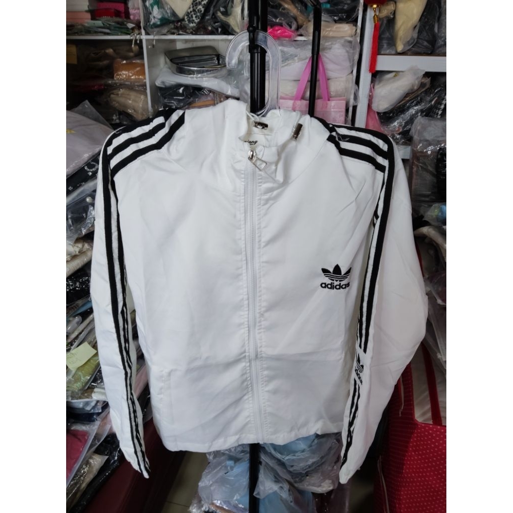 jacket parasut brand TIANXIANG (barang asli bangkok / bkk), warna putih