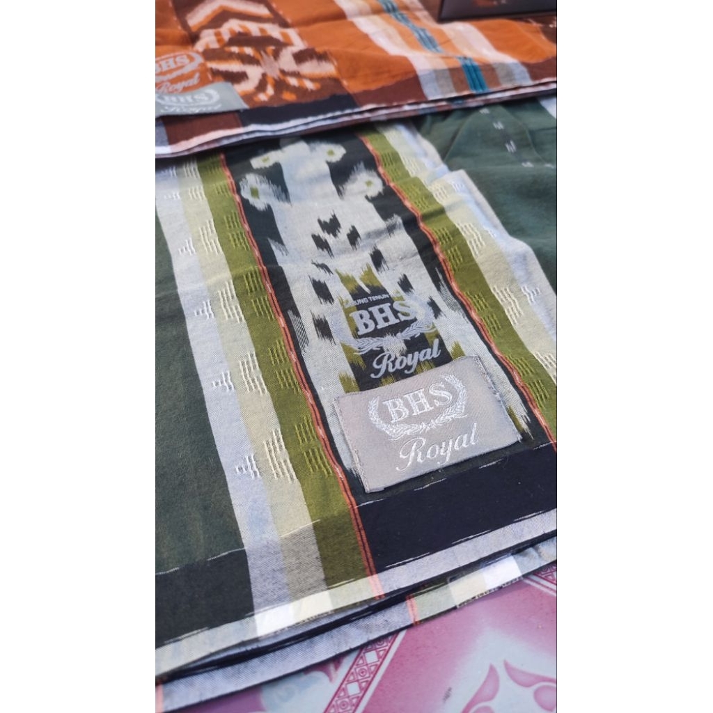 sarung bhs royal second like new lengkap semua