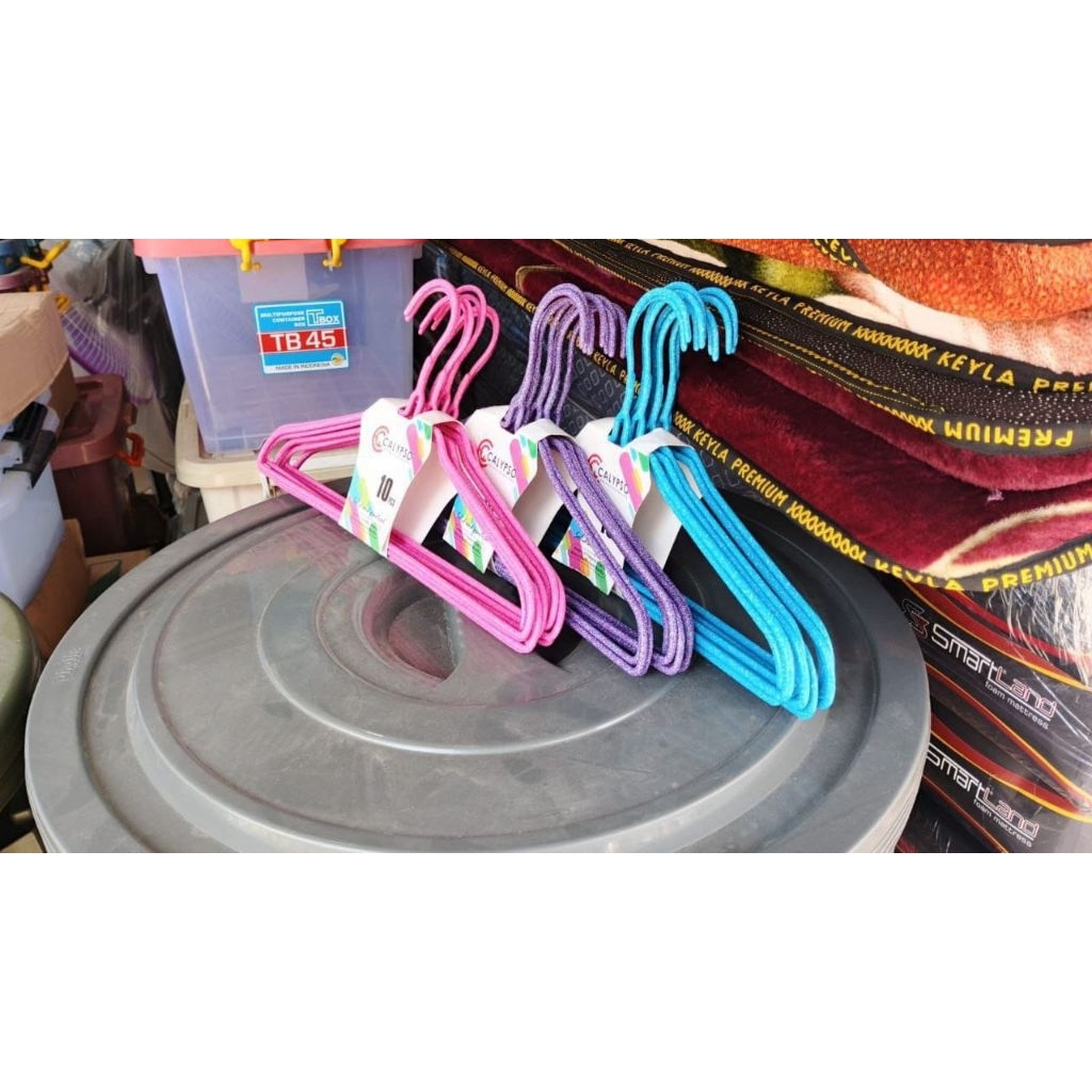 HANGER CALYPSO DAN HANGER GEPENG PLASTIK
