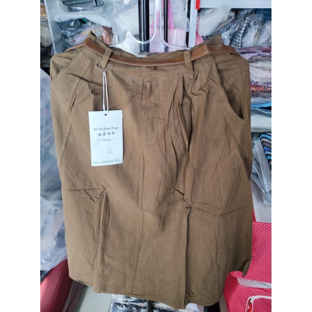 rok panjang bahan jeans no brand namun ada tag YI FEI YANG YANG ( barang asli Bangkok / bkk )