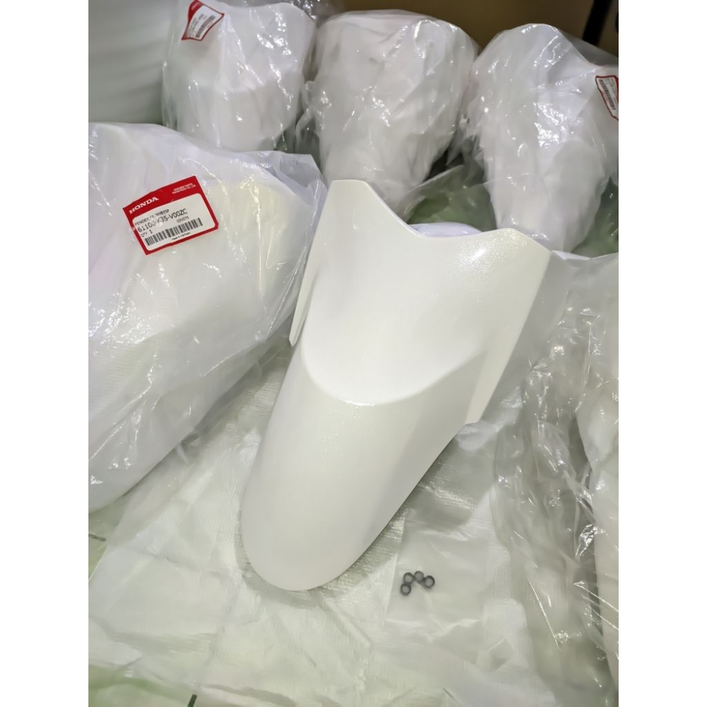 Spakbor depan PCX CBU 150 LED VIETNAM original honda genuine part