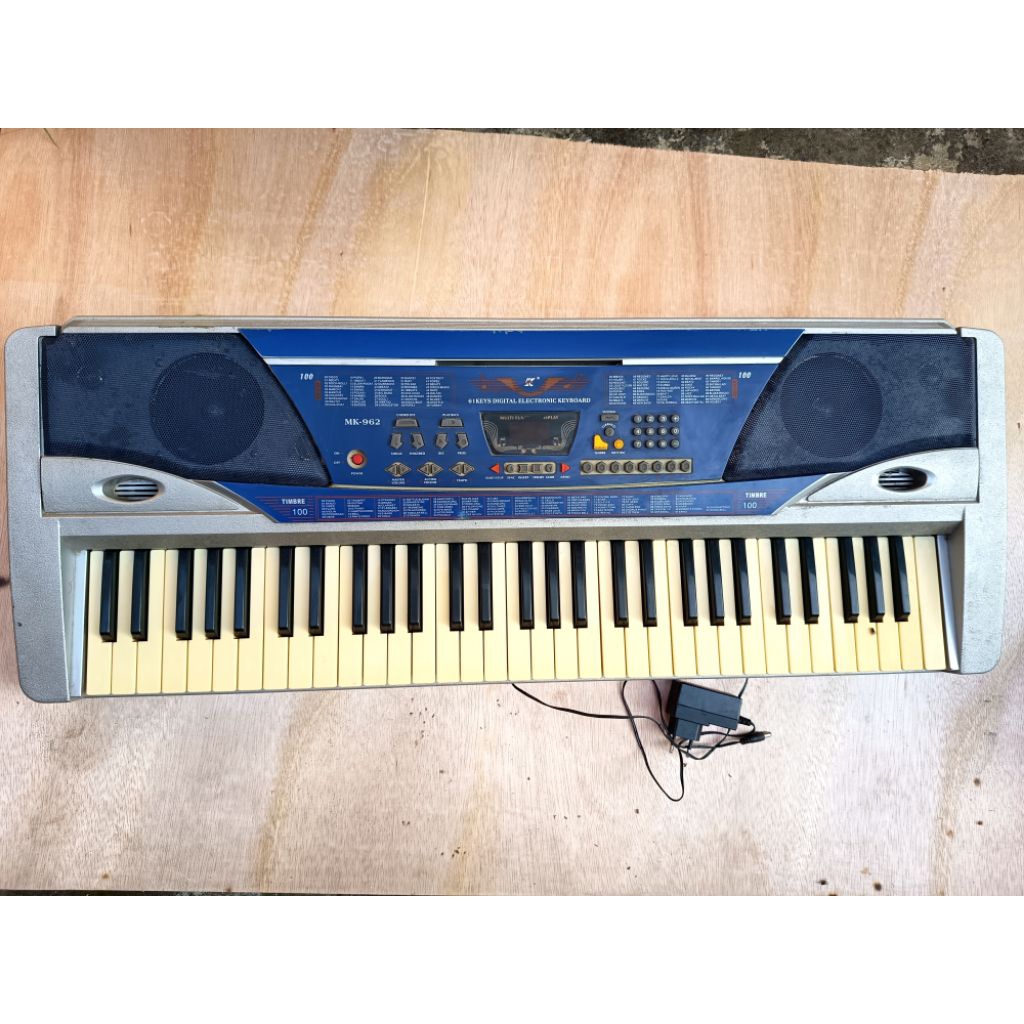 alat musik piano keyboard mk962 bekas normal pemakaian rumah an