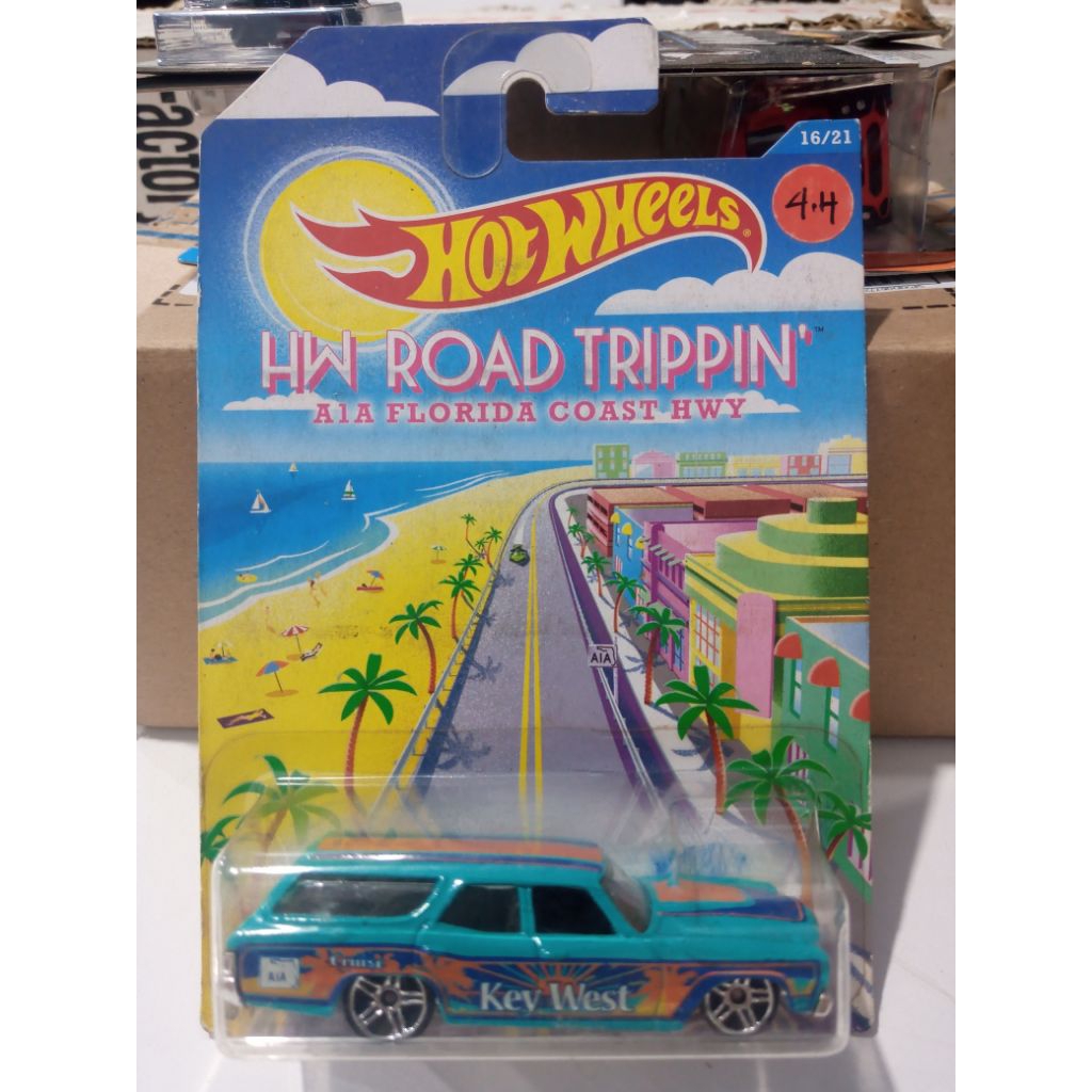 Hot Wheels '70 Chevelle SS Wagon [HW Road Trippin' Series]