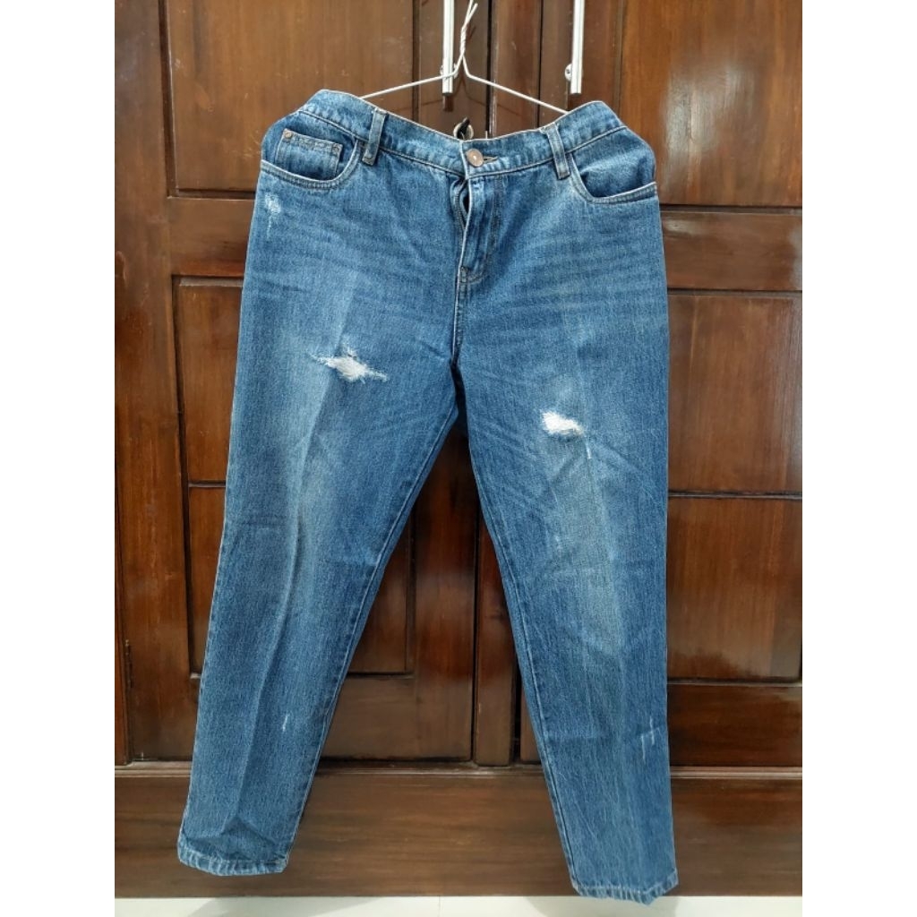 preloved ripped jeans