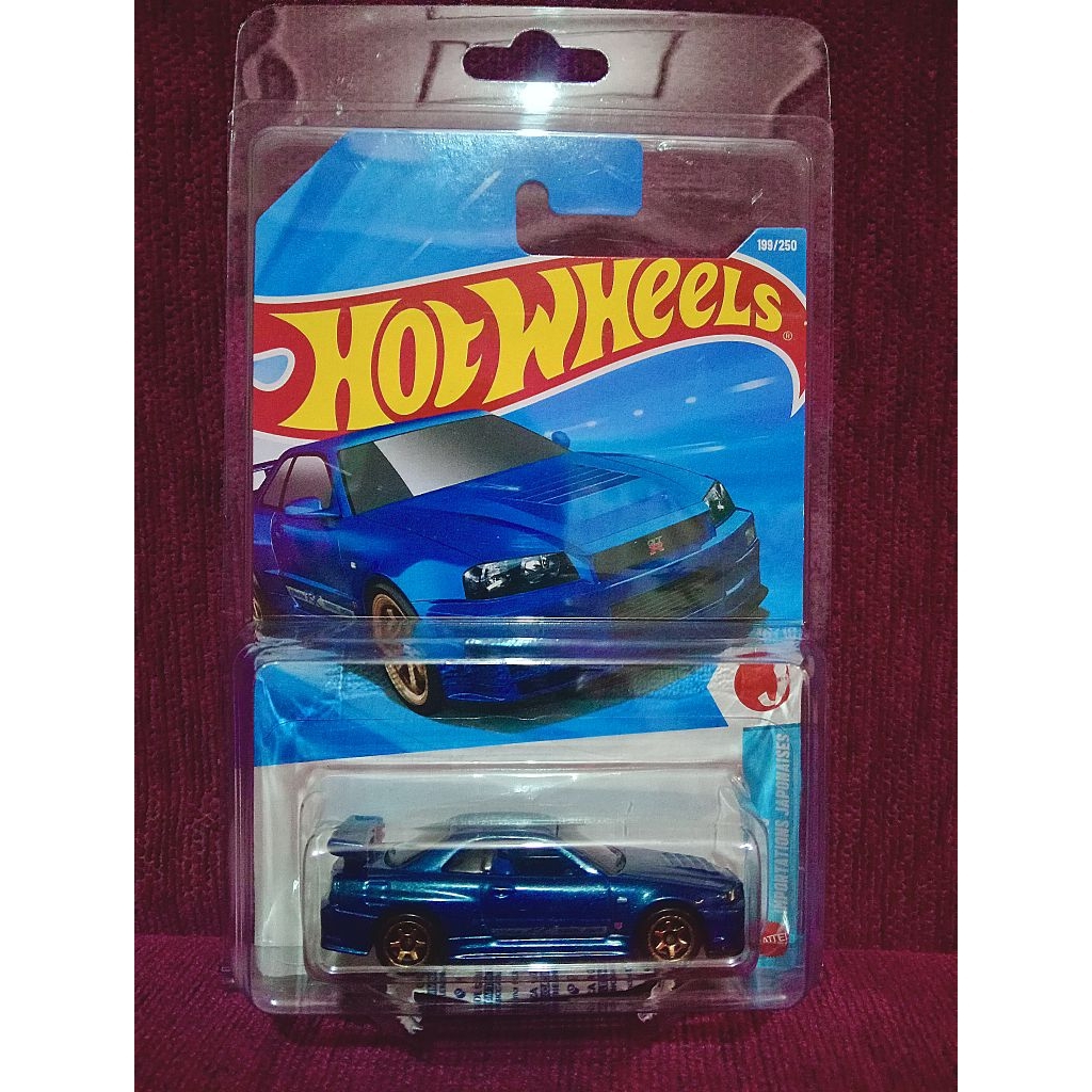 Hotwheels nissan skyline R34