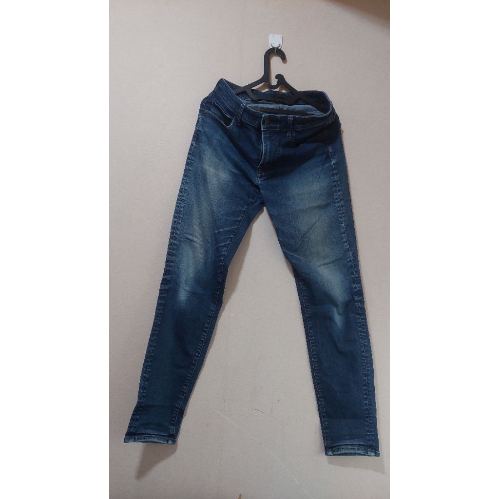 Strecth Jeans Unqlo size 32 slimfit second