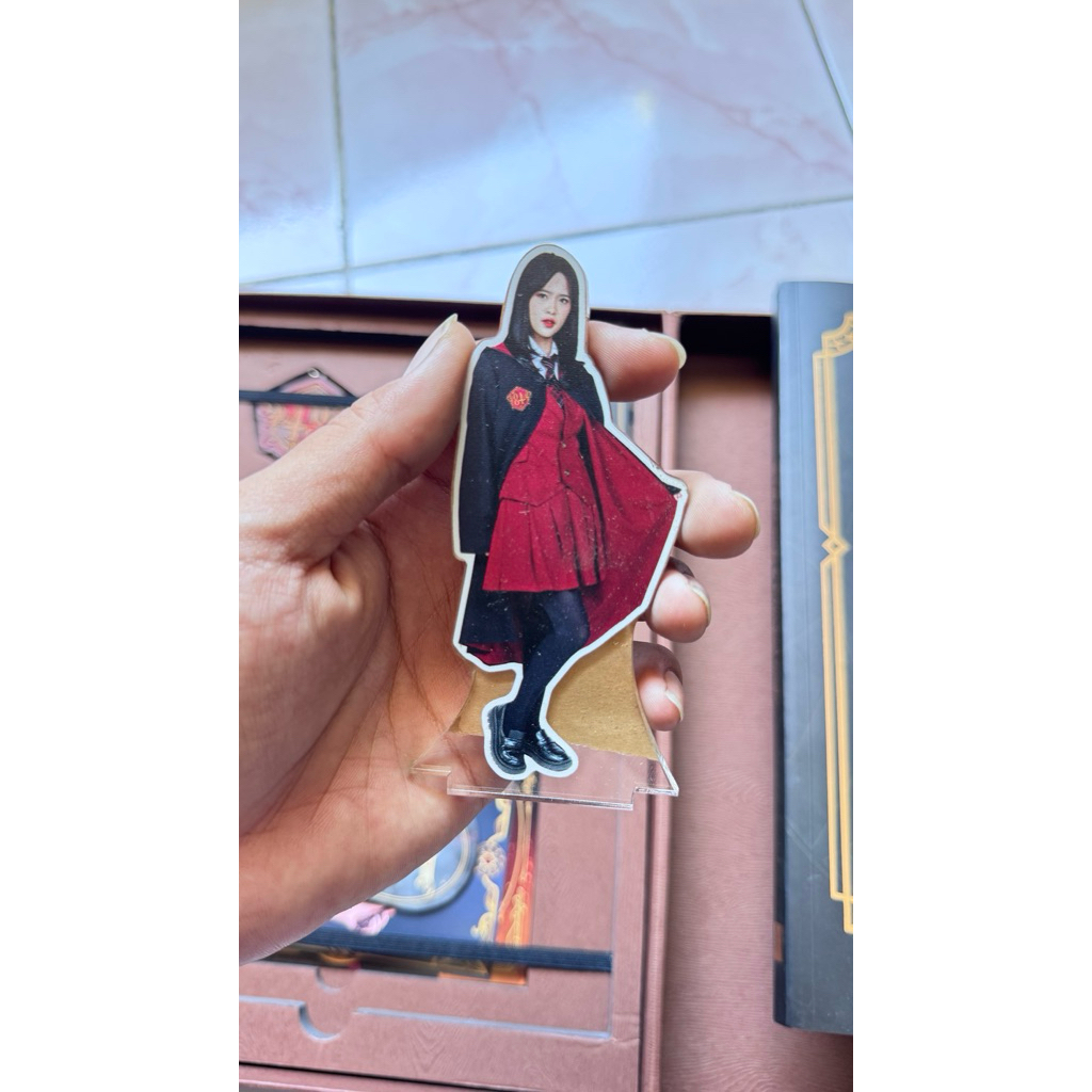 Standee Akrilik JKT48 from Pandora Box Magic Hour (Adel)