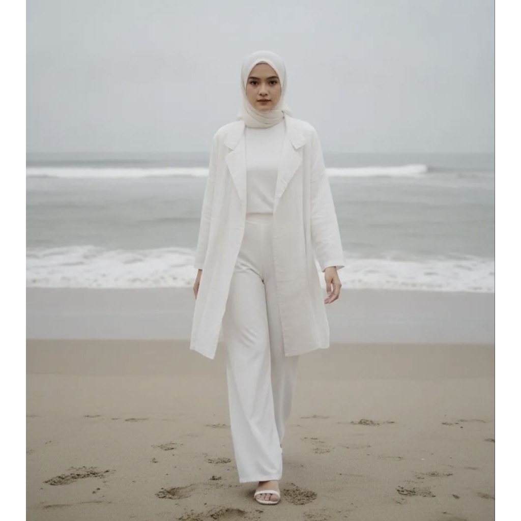 Outer panjang putih preloved