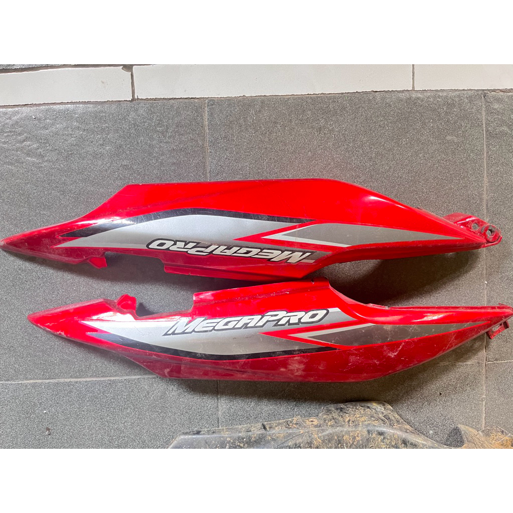 cover body belakang honda megapro primus 2007-2009 ori copota