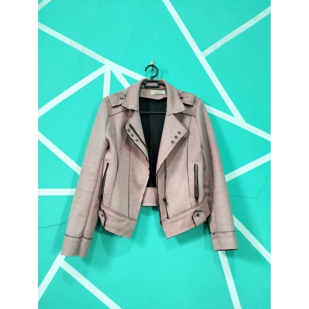 preloved jaket biker wanita kondisi bagus mulus warna pink / crop blazer style rock n roll / mantel 