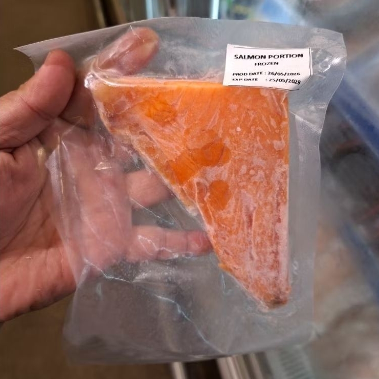 SF salmon frozen portion / ikan salmon frozen / 100g