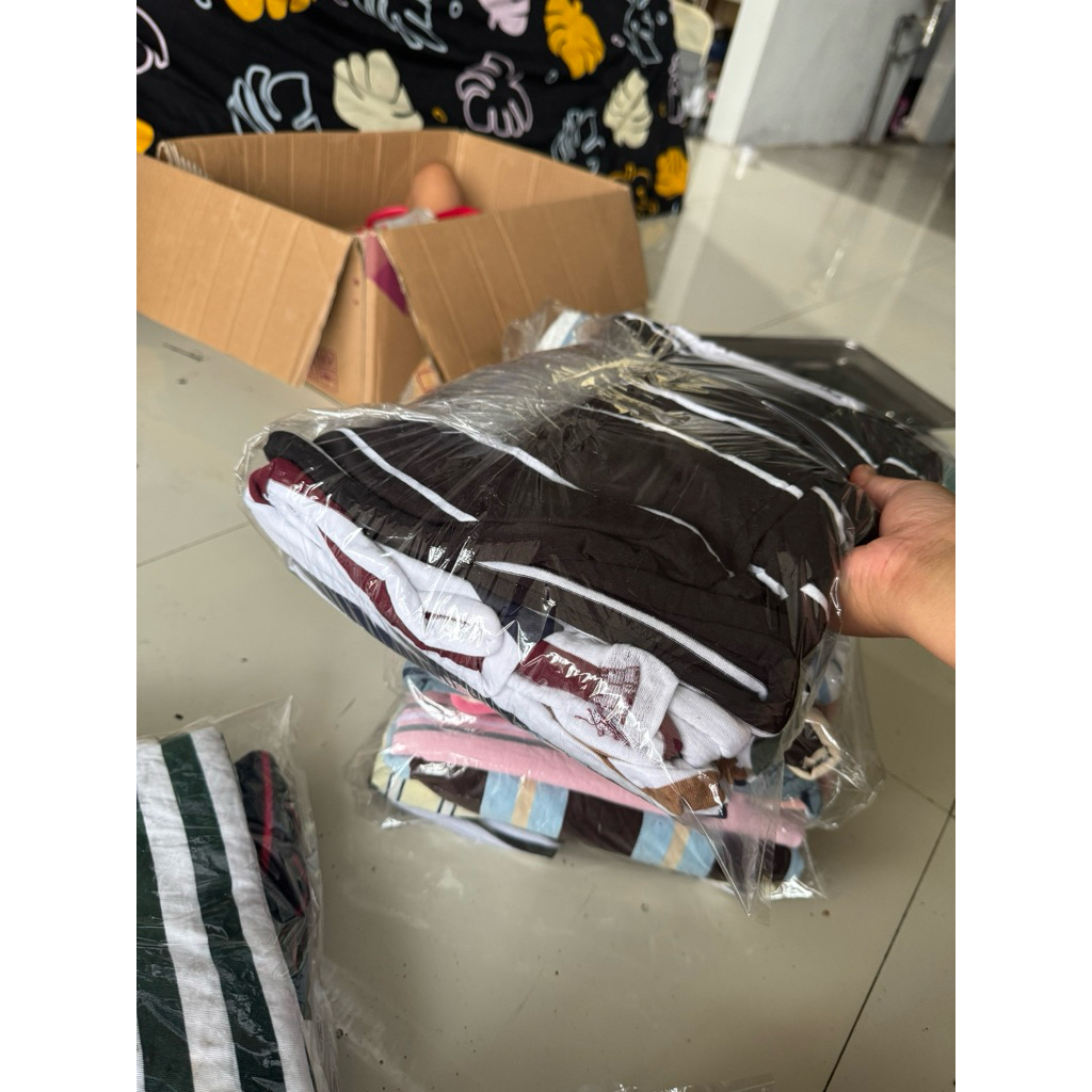 1KG TOYOBO POLOS WARNA WARNI kain polymicro,katun,cvc kiloan dasar putih & motif RANDOM(Loss printin