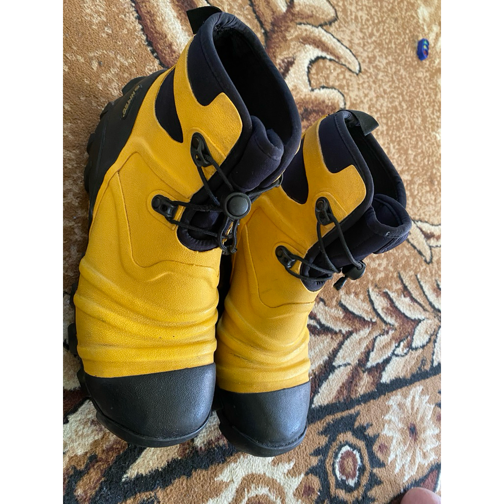 Sepatu HITEC paraboot PL