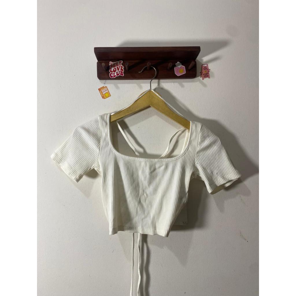 STRADIVARIUS WHITE RIBBED CROP T-SHIRT
