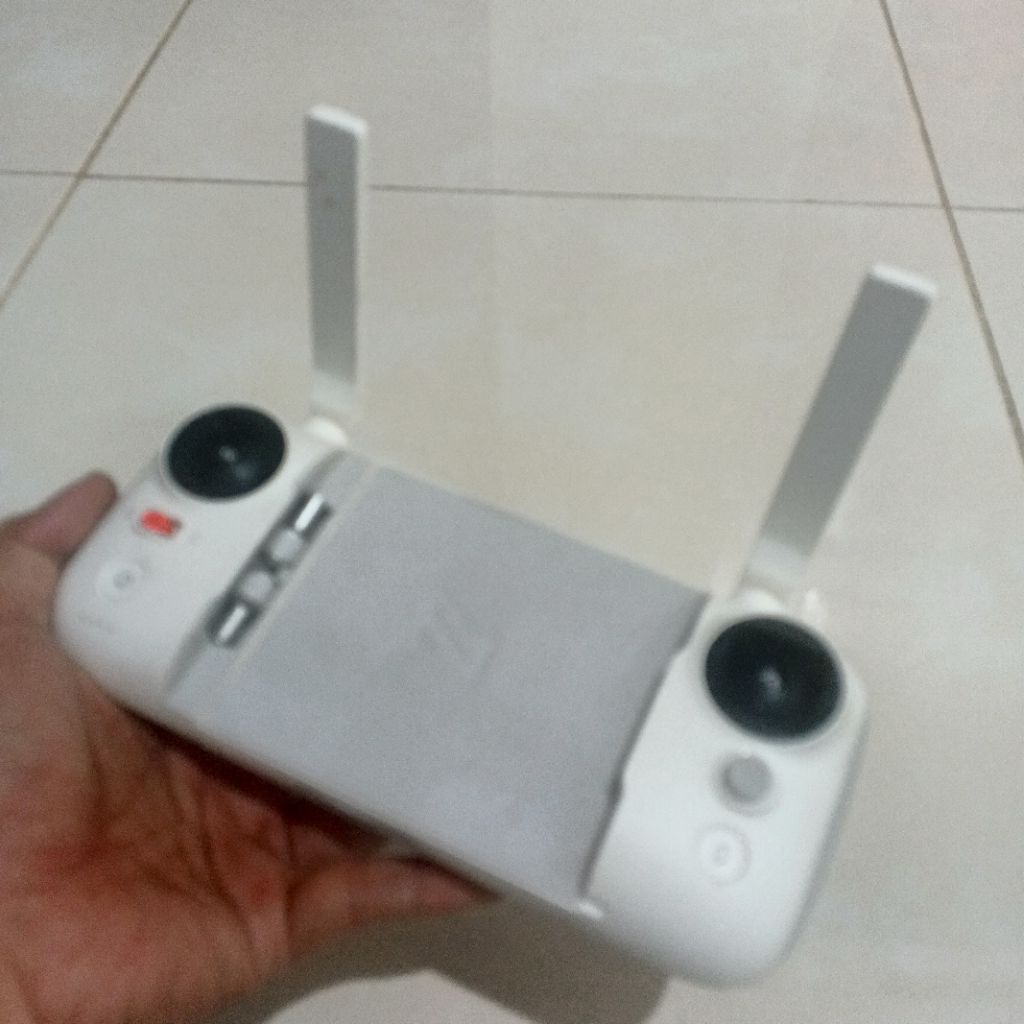 Remot bawaan fimi x8se second normal
