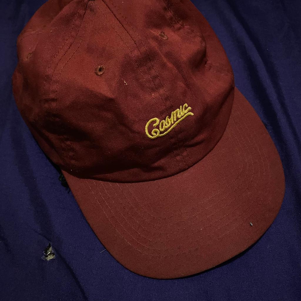 Topi Cosmic Maroon [PRELOVED]