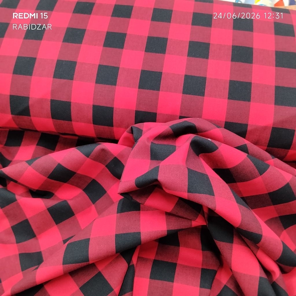 KAIN COTTON KOTAK ITALIAN MERAH HITAM