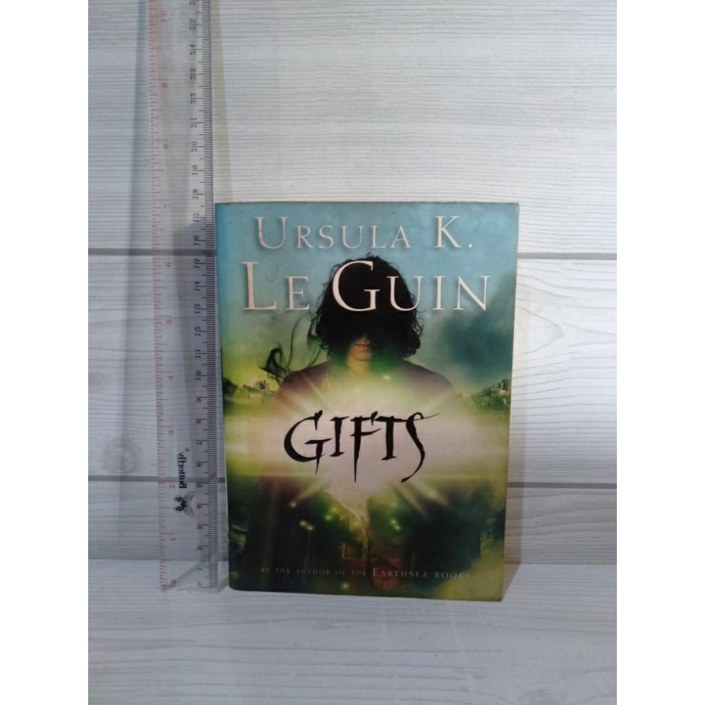 NOVEL ORIGINAL Gifts By Ursula K.Le Guin