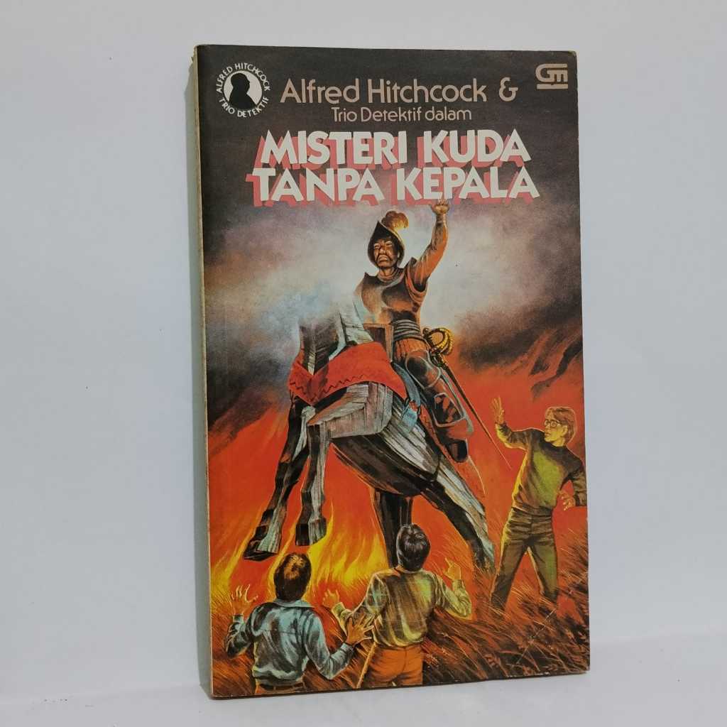 PRELOVED BEKAS NOVEL ALFRED HITCHCOCK & TRIO DETEKTIF DALAM MISTERI KUDA TANPA KEPALA