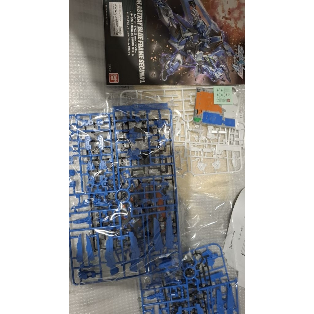 BANDAI HG Gundam Astray Blue Frame Second L
