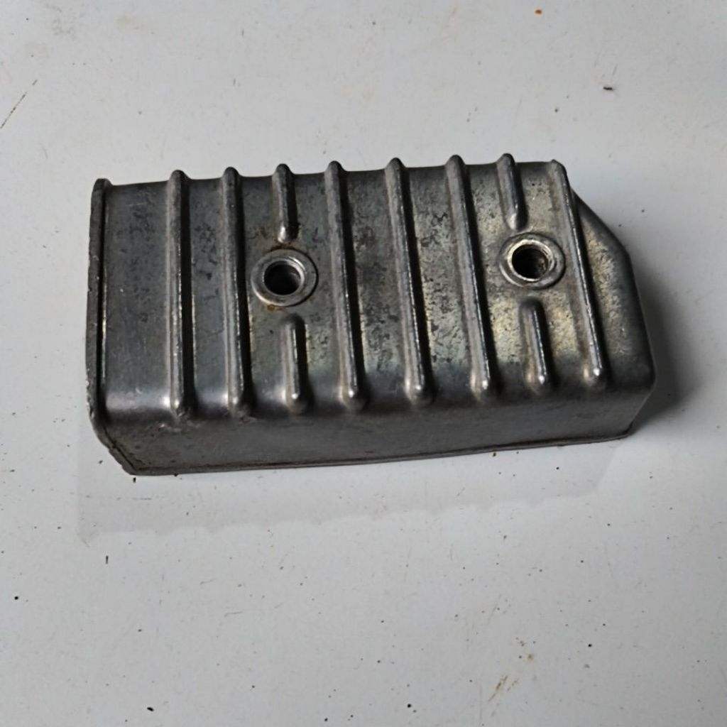 Tutup Blok Suzuki Tornado Crystal 110 CC Original