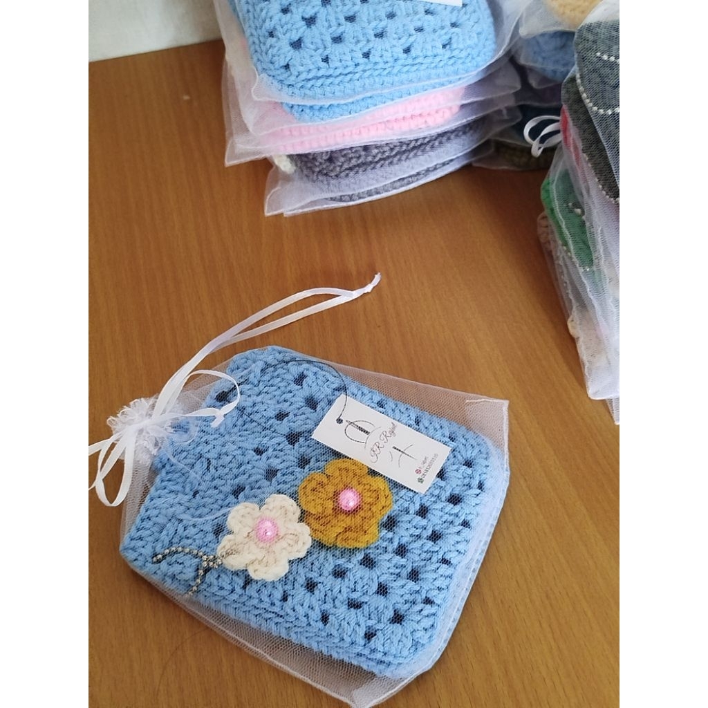 dompet rajut souvenir