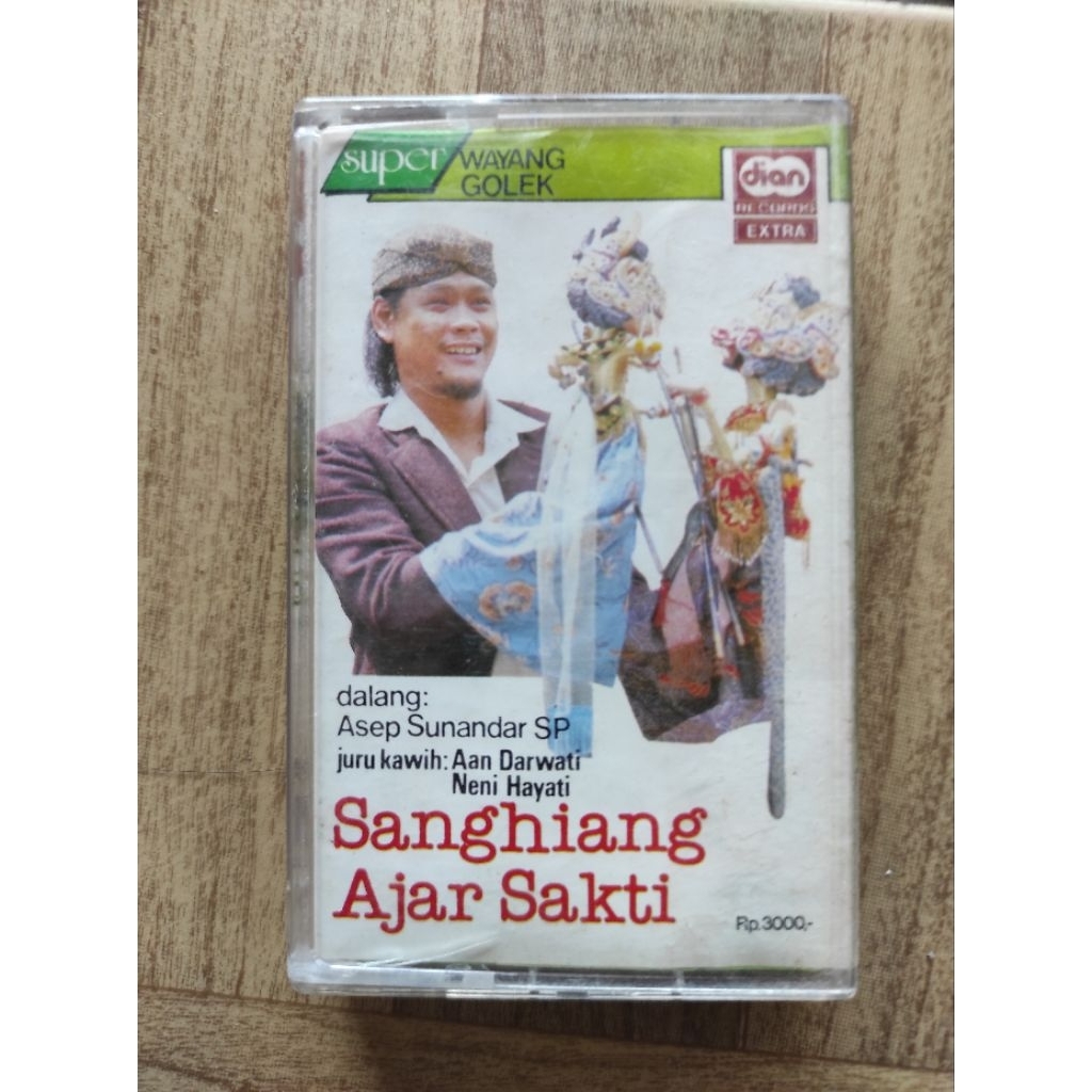 kaset pita super wayang golek "sanhiang ajar sakti dalang ":ASEP SUNANDAR SP