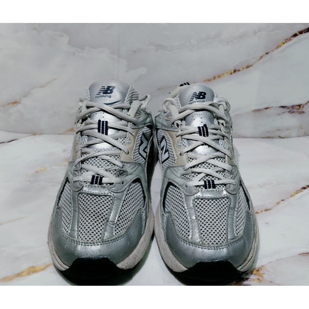 NB 530 STEEL GREY SIZE 44/28CM SECOND ORI BERKUALITAS