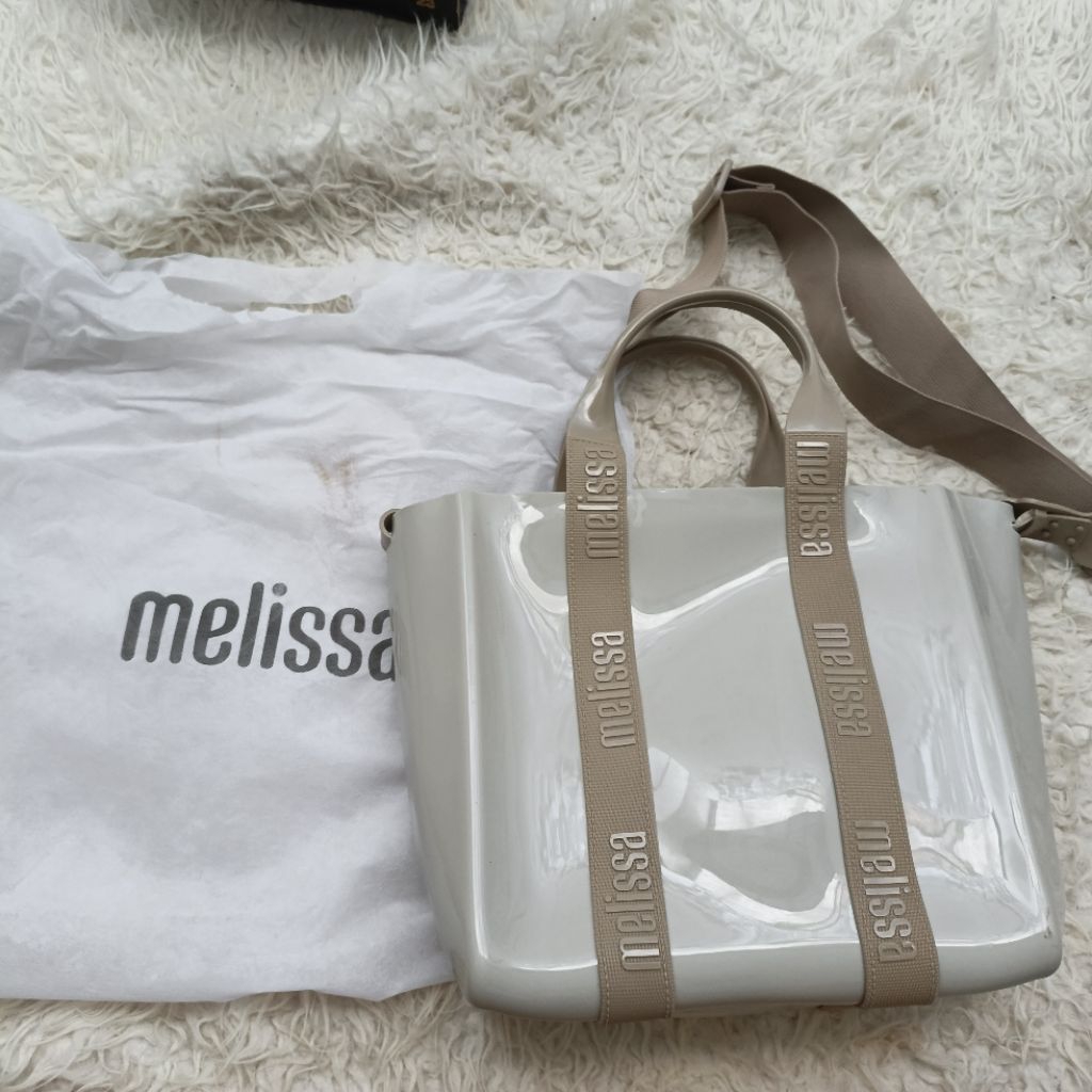 Melissa dulce bag in beige top handle and sling bag tas selempang bahan PVC 100% vegan wangi