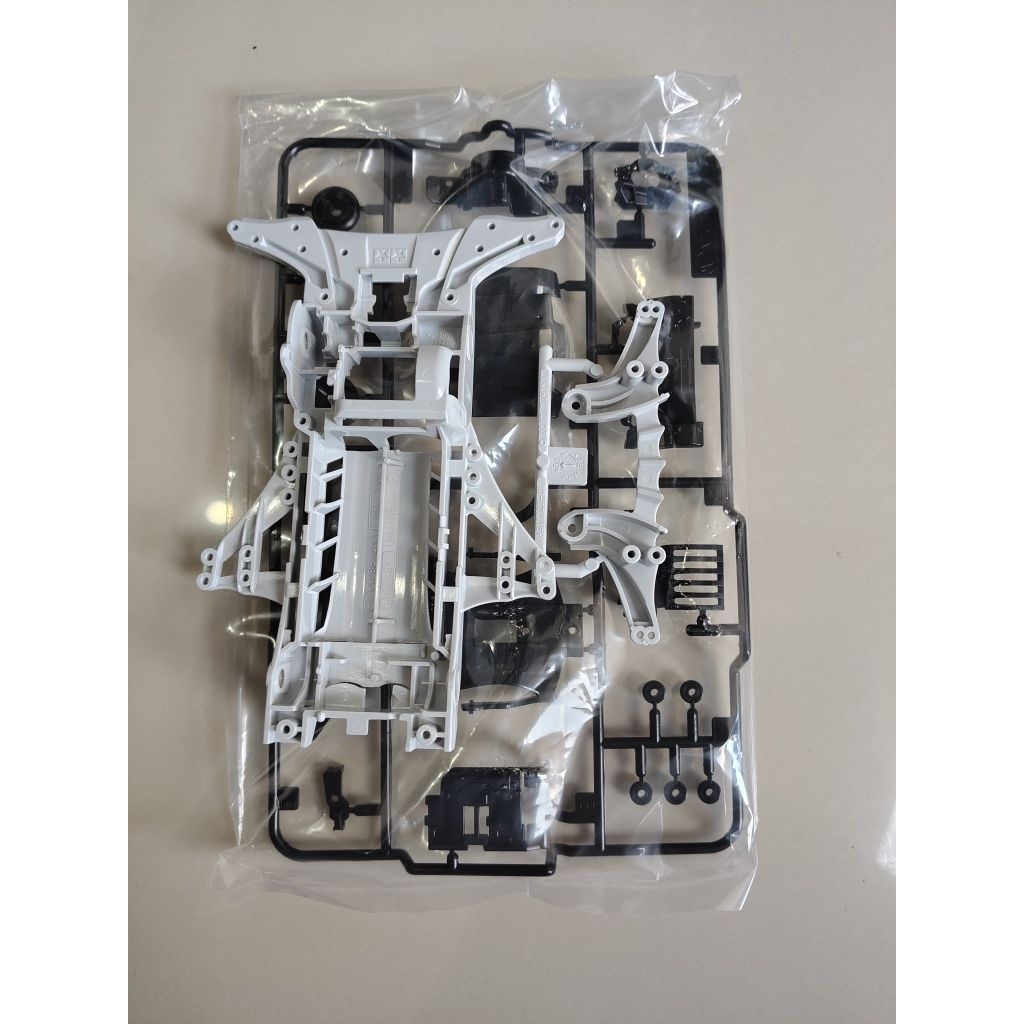 tamiya fm-a chassis light grey + gear box black