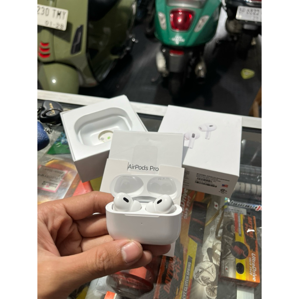 airpods pro second like new