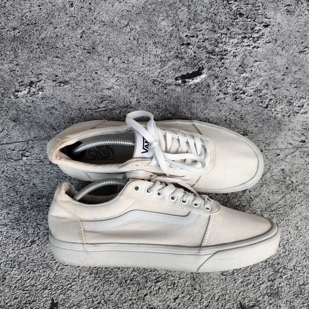 SEPATU VANS OLD SKOOL WHITE SECOND ORIGINAL