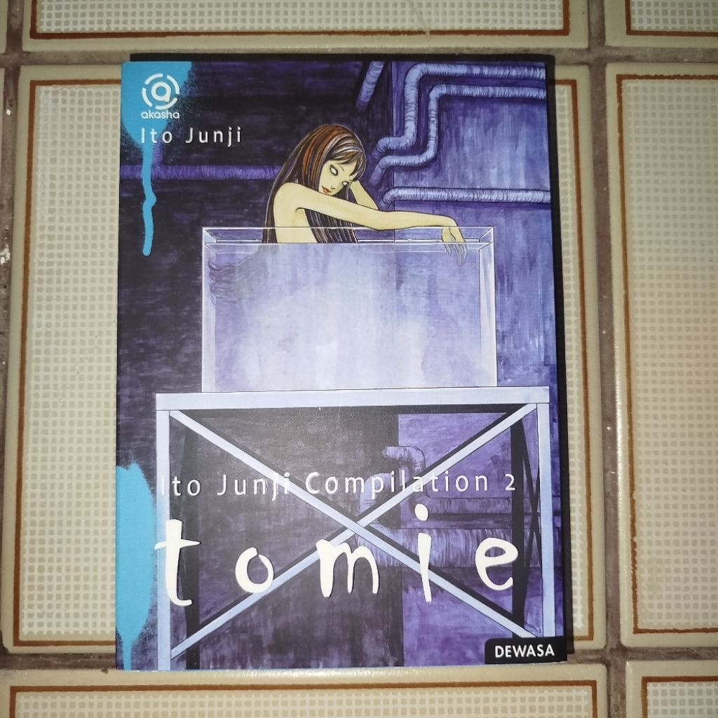Komik Tomie vol 2 kolpri