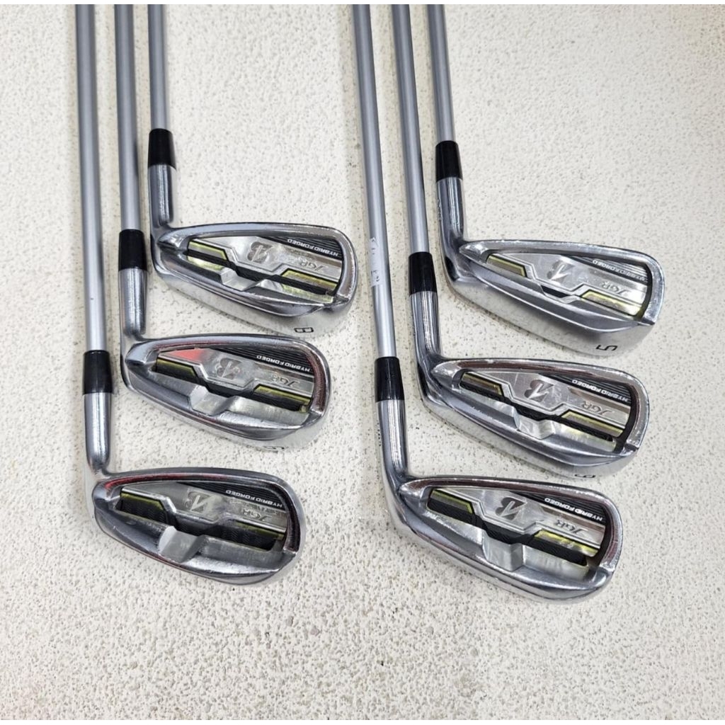 Bridgestone JGR Hybrid Forged Iron Set