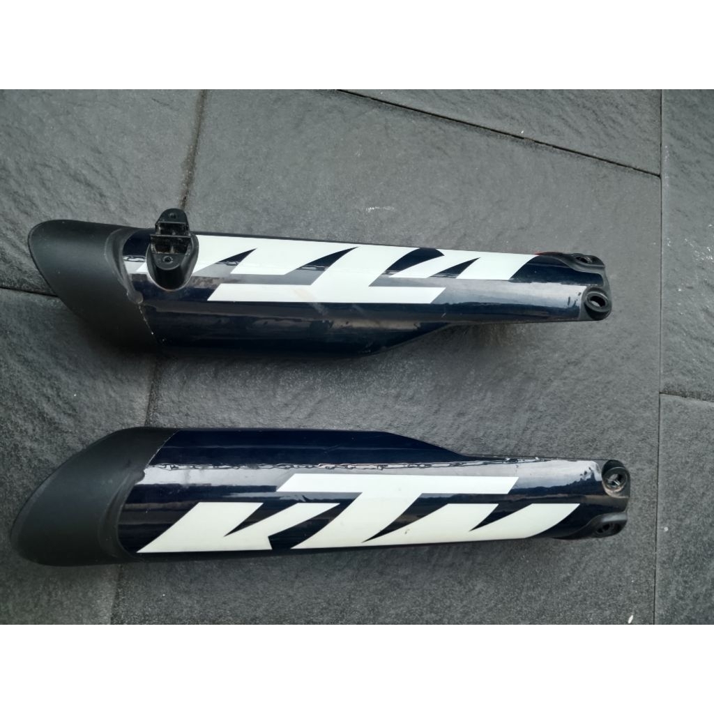 Cover usd shock  ktm EXC 250 tahun 2017- 2020 original Italy copotan