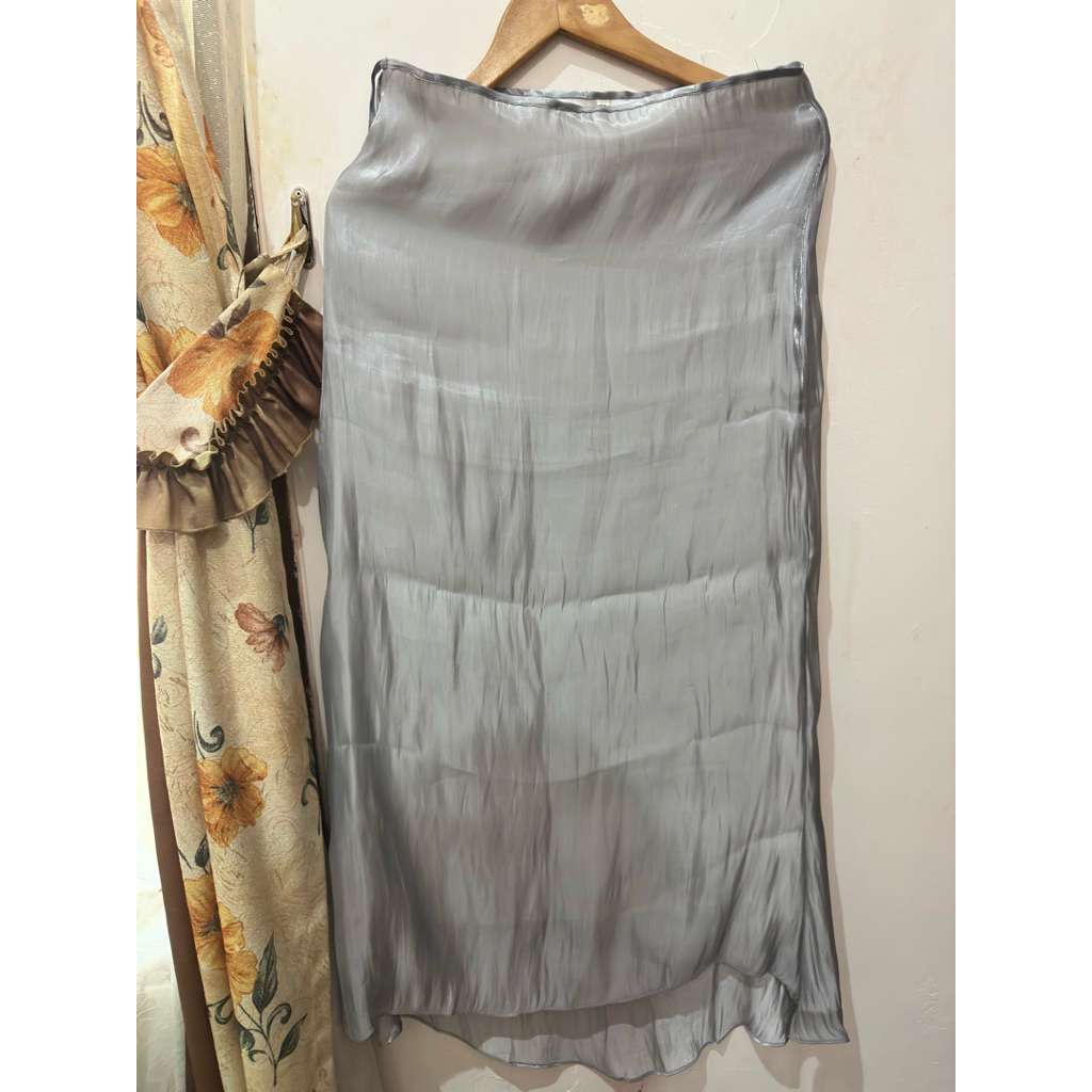 Preloved Puff It Up Mermaid Skirt Silk