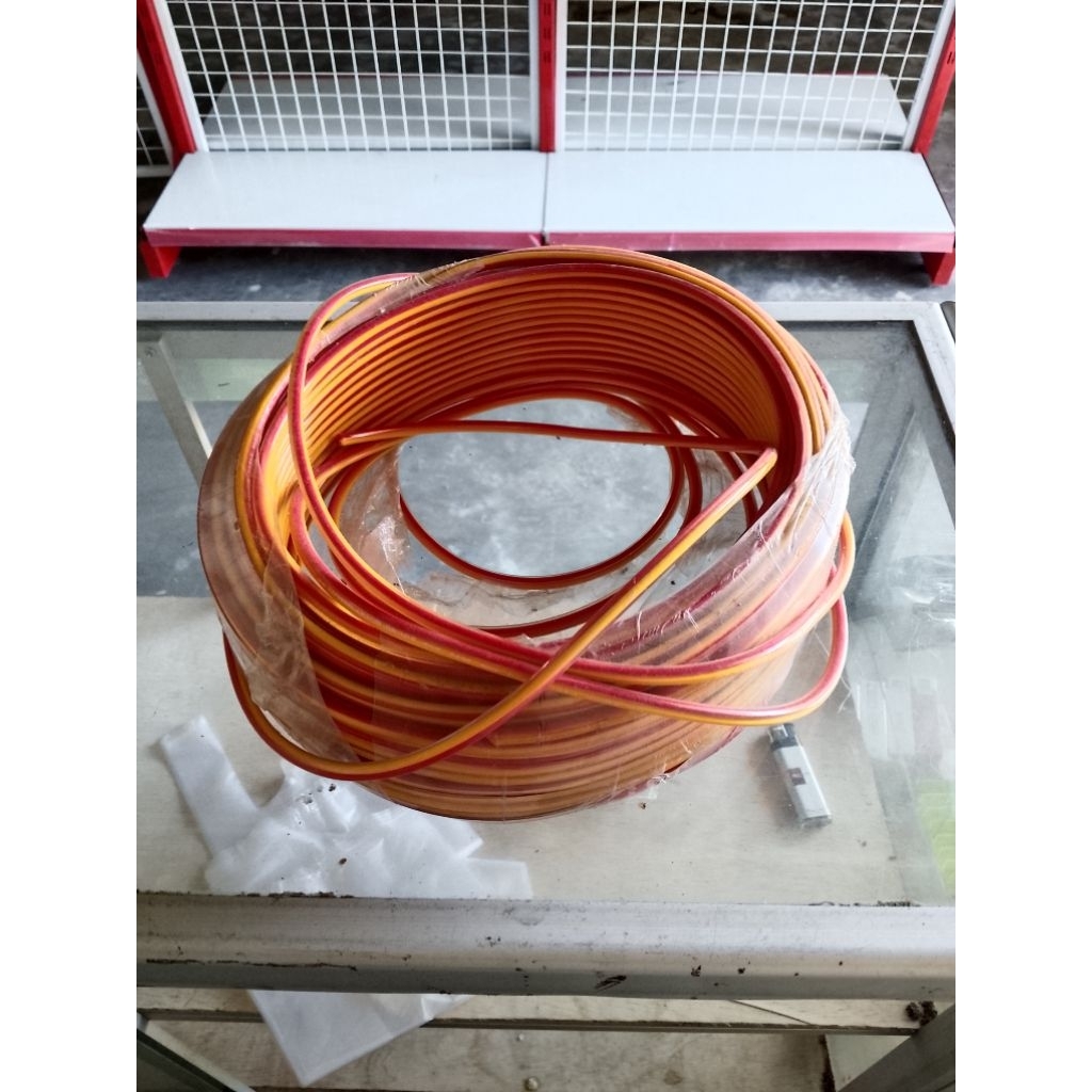 Kabel listrik isi 2 serabut