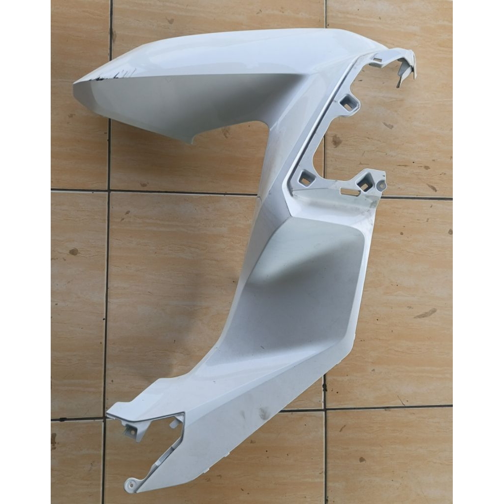 Cover Body Sayap Kanan New PCX 160 ABS