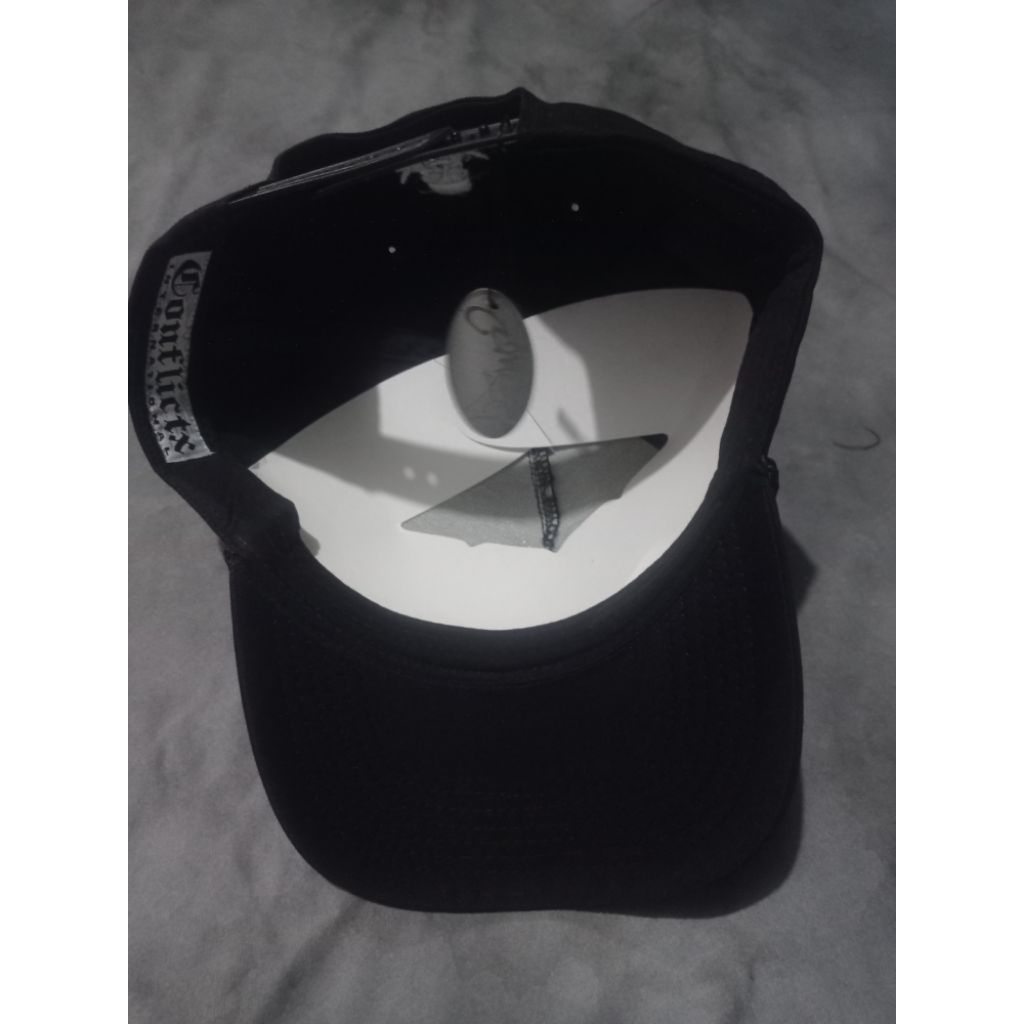 Topi Tali conflict-X Mystic -  Desain Unik dan Nyaman Dipakai