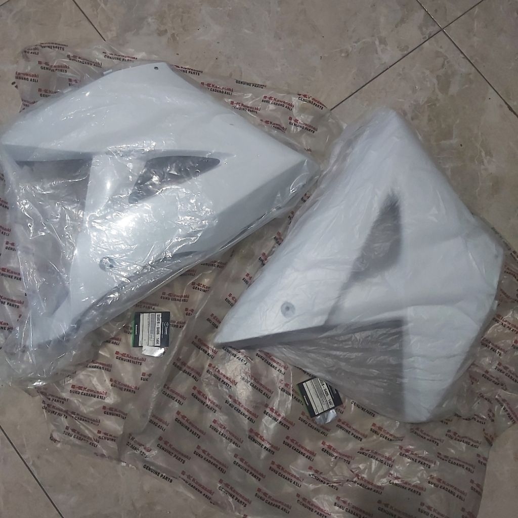 Fairing bawah ninja 150 rr putih