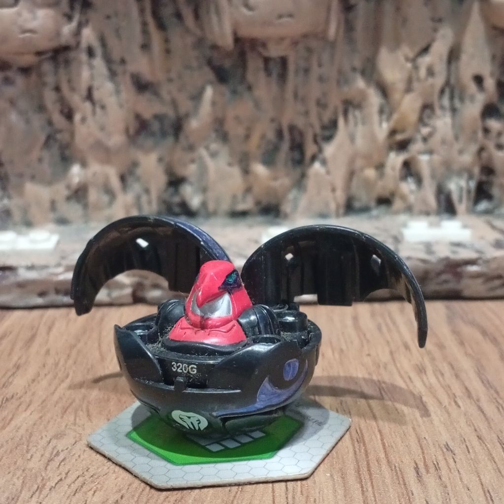 Bakugan Ravenoid