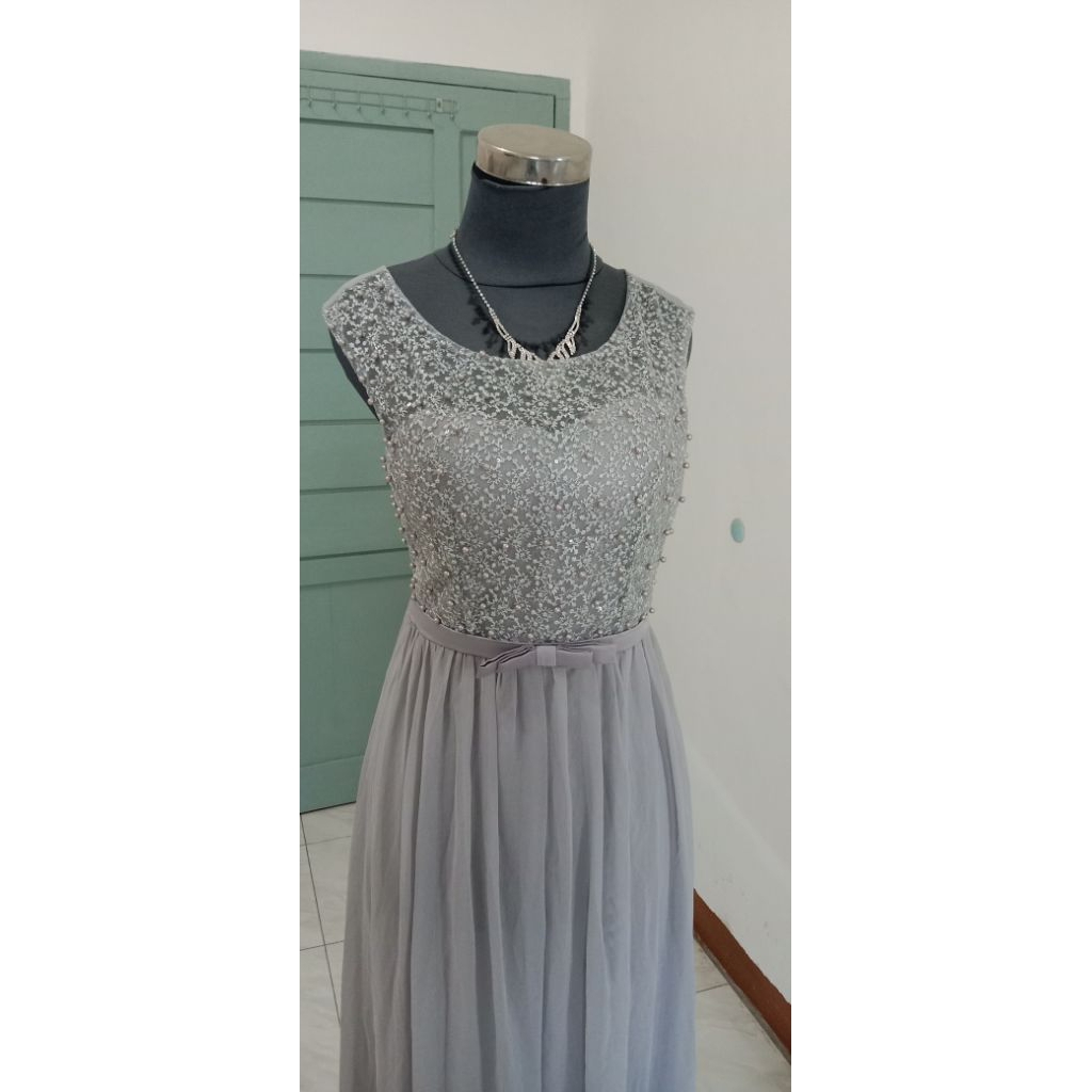 dress pesta grey