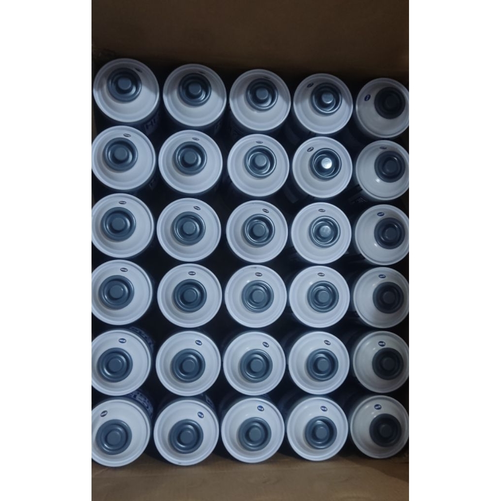 Freon kaleng original Klea HFC-134A untuk AC mobil.