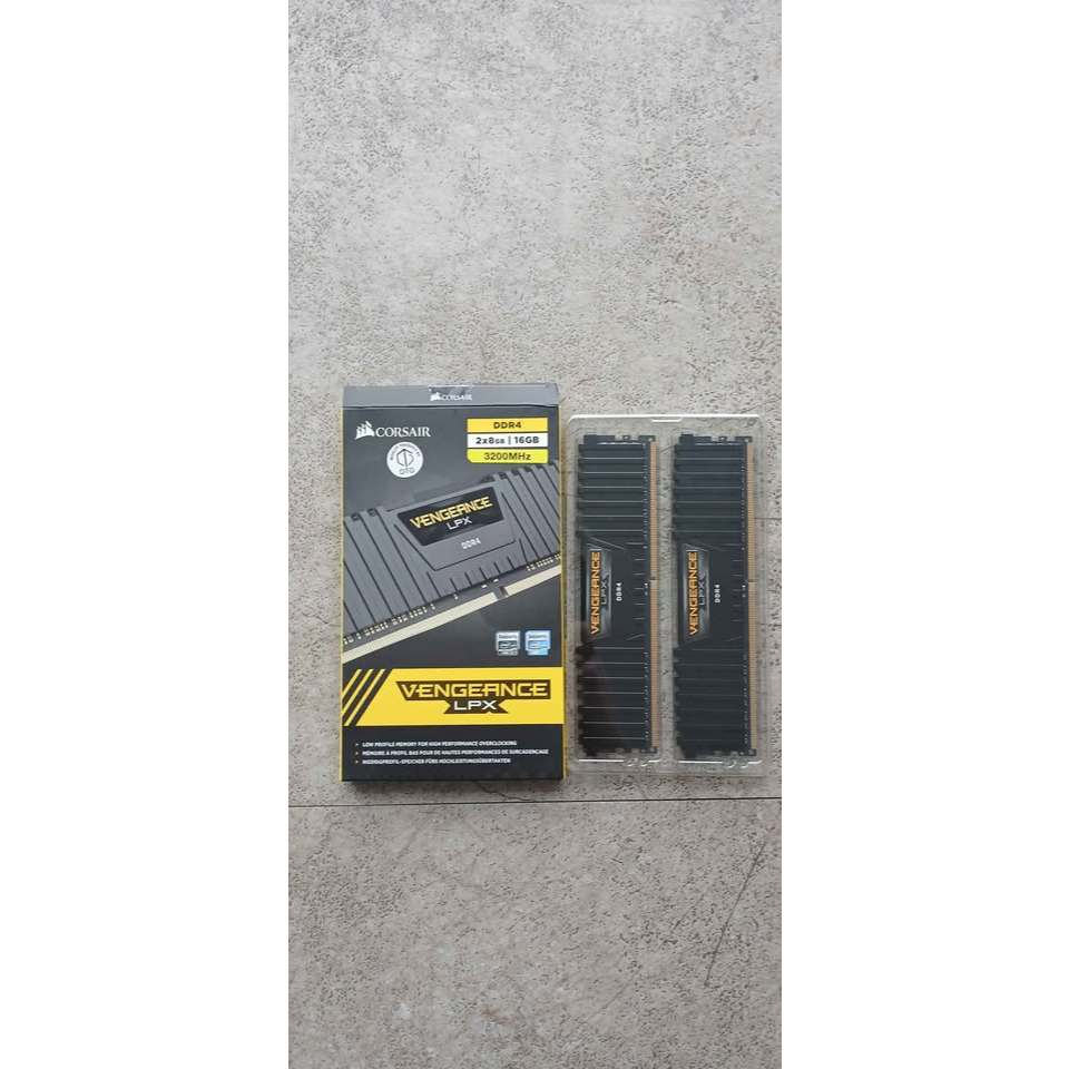 Corsair RAM DDR4 3200 MHz 8x2 (16GB)